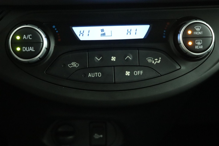 Toyota Yaris - 1.5 VVT-i Dynamic 7