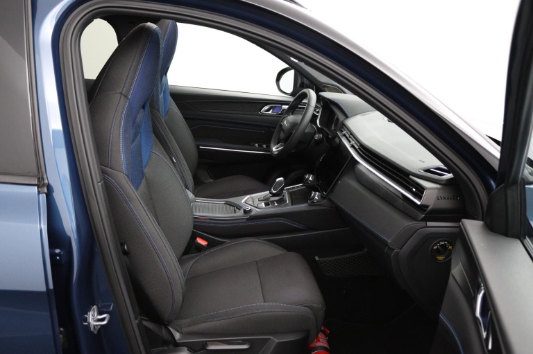 Lynk & Co 01 - 1.5 17