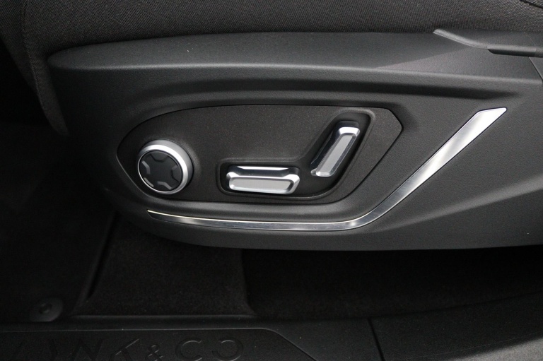 Lynk & Co 01 - 1.5 37