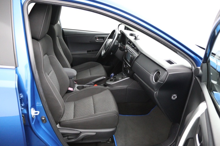 Toyota Auris Touring Sports - 1.8 Hybrid 22