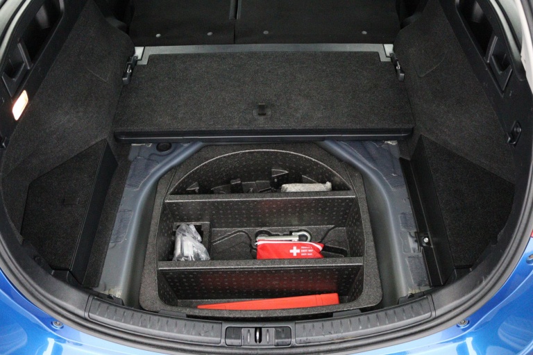 Toyota Auris Touring Sports - 1.8 Hybrid 33