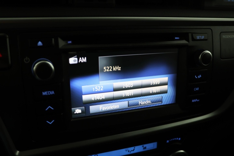 Toyota Auris Touring Sports - 1.8 Hybrid 42