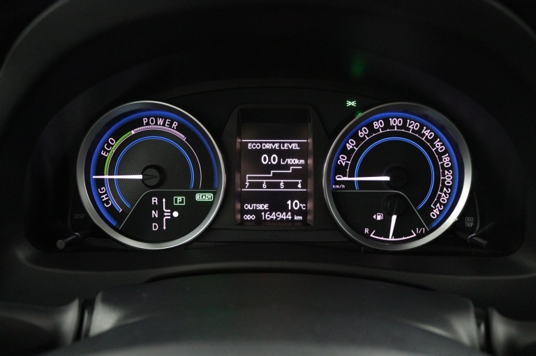 Toyota Auris Touring Sports - 1.8 Hybrid 6