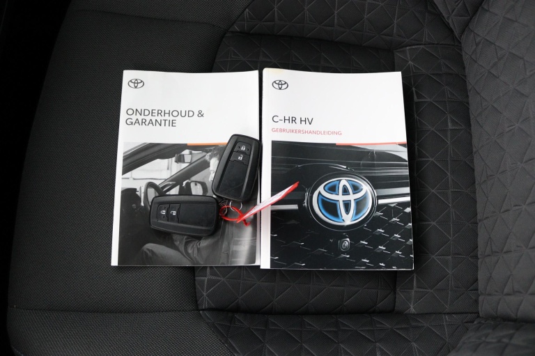 Toyota C-HR - 1.8 Hybrid Style 11