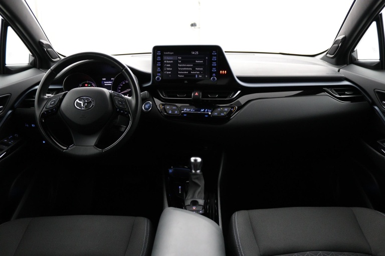Toyota C-HR - 1.8 Hybrid Style 4