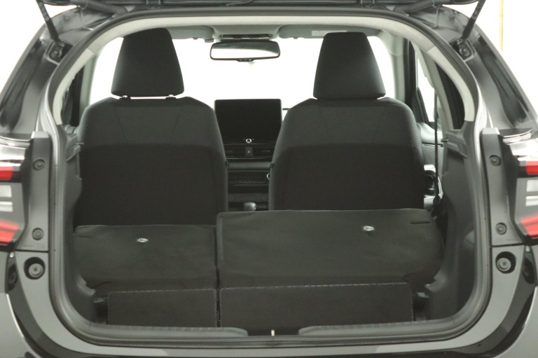 Toyota Yaris - 1.5 Hybrid 115 First Edition 26