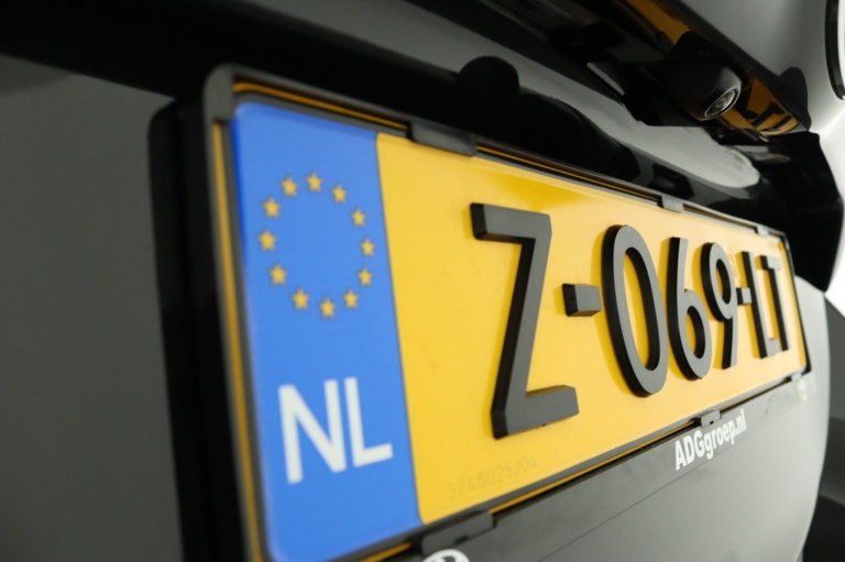 Toyota Yaris - 1.5 Hybrid 115 First Edition 40