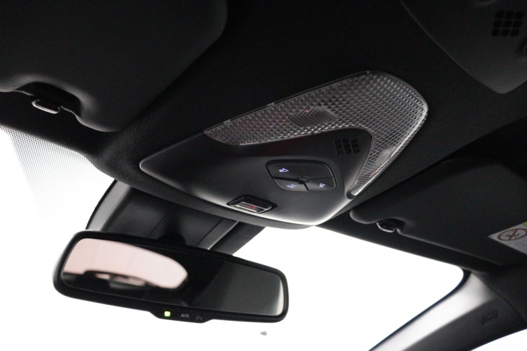 Toyota C-HR - 1.8 Hybrid Bi-Tone Plus 30