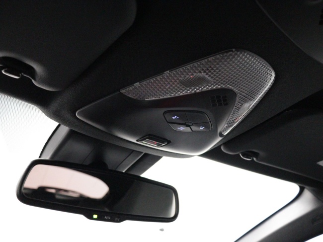 Toyota C-HR - 1.8 Hybrid Bi-Tone Plus