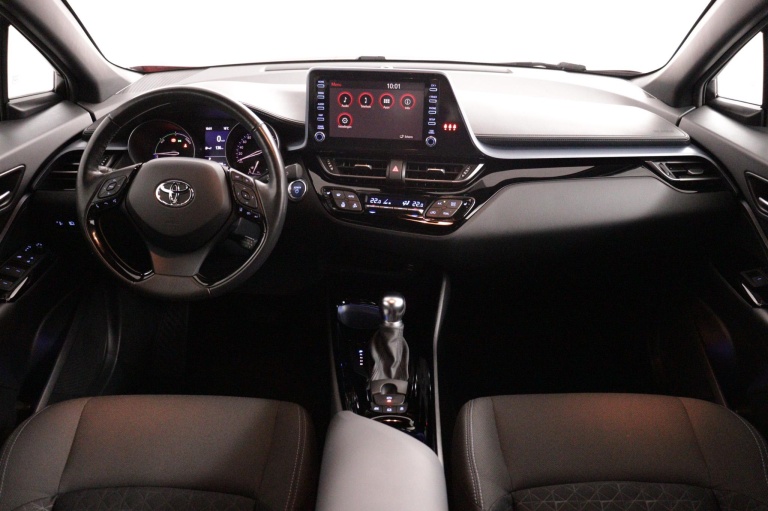 Toyota C-HR - 1.8 Hybrid Bi-Tone Plus 4