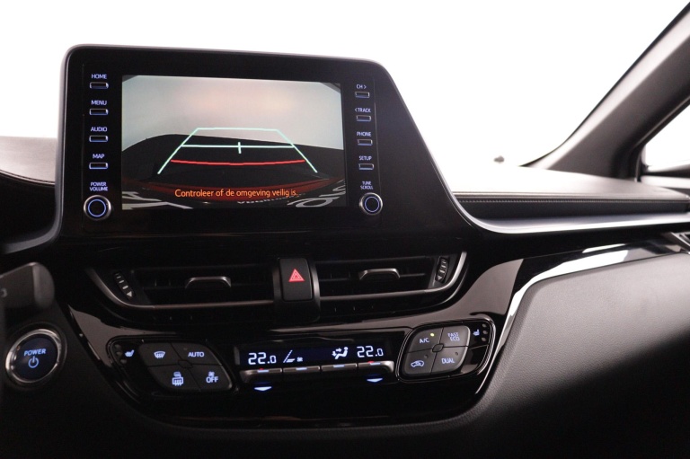 Toyota C-HR - 1.8 Hybrid Bi-Tone Plus 8