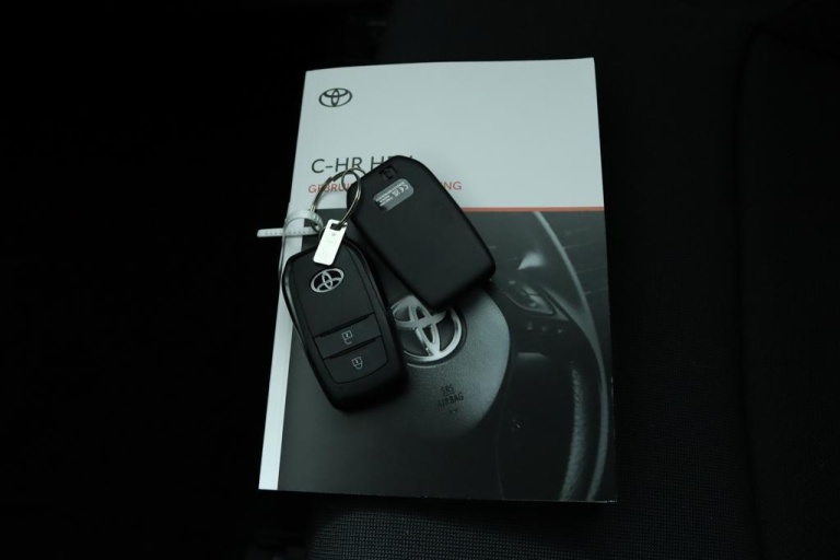 Toyota C-HR - 1.8 Hybrid 140 Dynamic 11