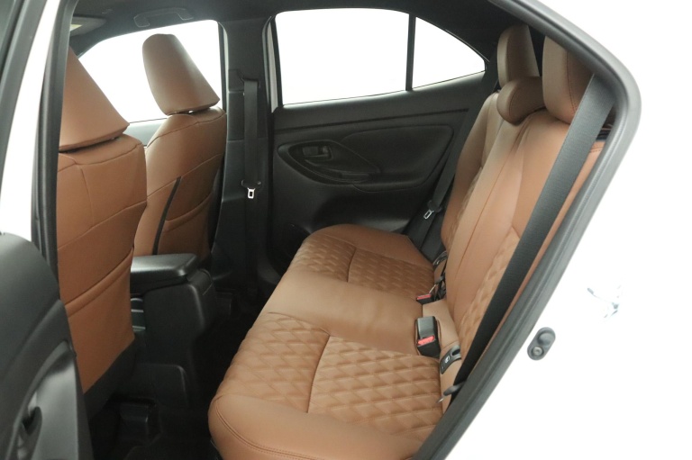 Toyota Yaris Cross - 1.5 Hybrid 115 Dynamic 17