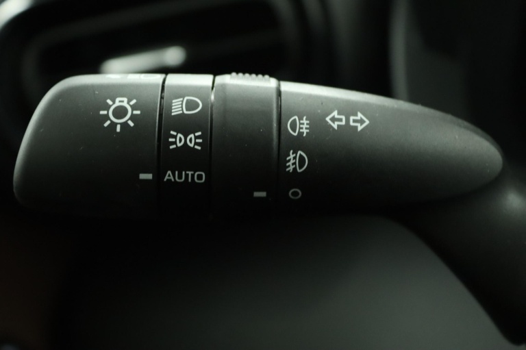 Toyota Yaris Cross - 1.5 Hybrid 115 Dynamic 30