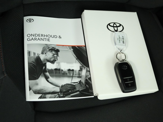 Toyota C-HR - 2.0 Plug-in Hybrid 220 ADG Limited Edition