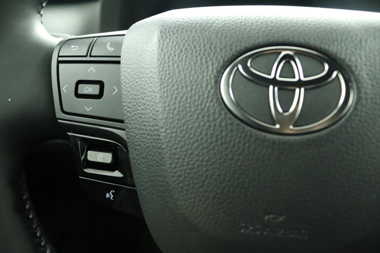 Toyota C-HR - 2.0 Plug-in Hybrid 220 ADG Limited Edition 19