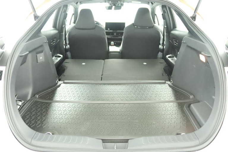 Toyota C-HR - 2.0 Plug-in Hybrid 220 ADG Limited Edition 26