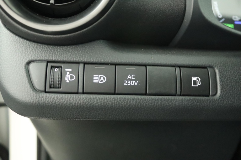 Toyota C-HR - 2.0 Plug-in Hybrid 220 ADG Limited Edition 30