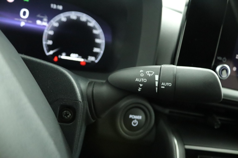 Toyota C-HR - 2.0 Plug-in Hybrid 220 ADG Limited Edition 32