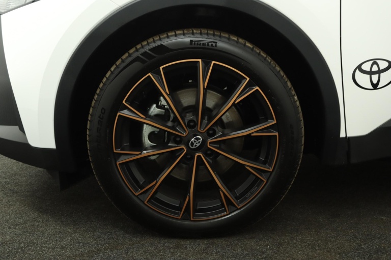 Toyota C-HR - 2.0 Plug-in Hybrid 220 ADG Limited Edition 41