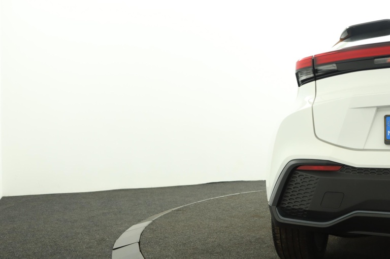 Toyota C-HR - 2.0 Plug-in Hybrid 220 ADG Limited Edition 42