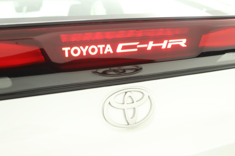 Toyota C-HR - 2.0 Plug-in Hybrid 220 ADG Limited Edition 44
