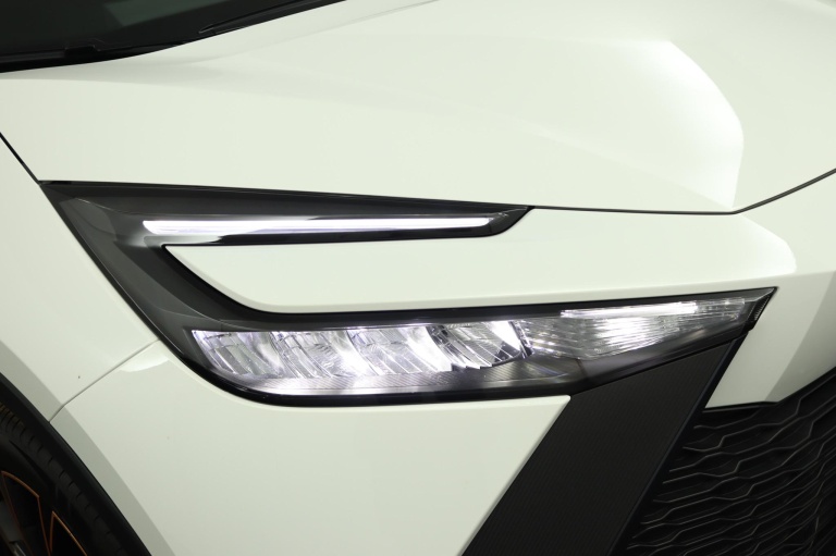 Toyota C-HR - 2.0 Plug-in Hybrid 220 ADG Limited Edition 64