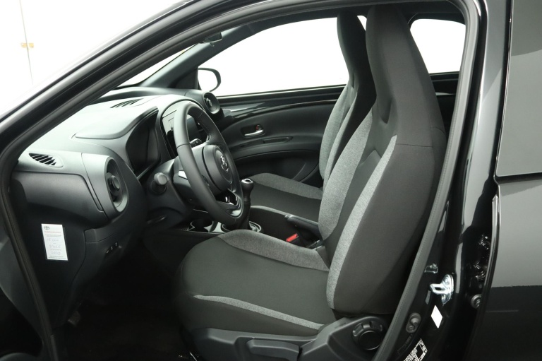 Toyota Aygo X - 1.0 VVT-i MT Play 17