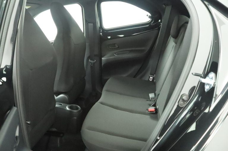 Toyota Aygo X - 1.0 VVT-i MT Play 18