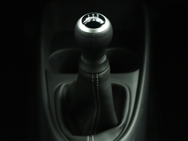 Toyota Aygo X - 1.0 VVT-i MT Play