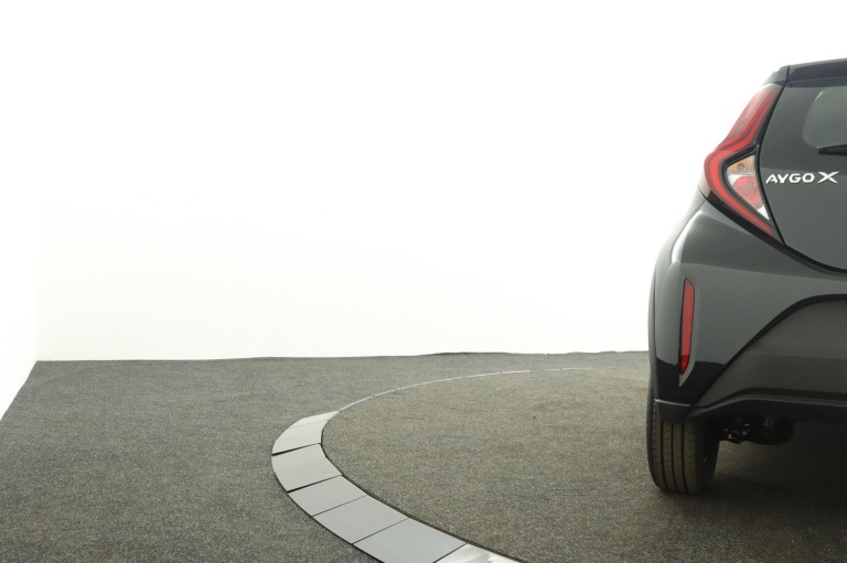 Toyota Aygo X - 1.0 VVT-i MT Play 40