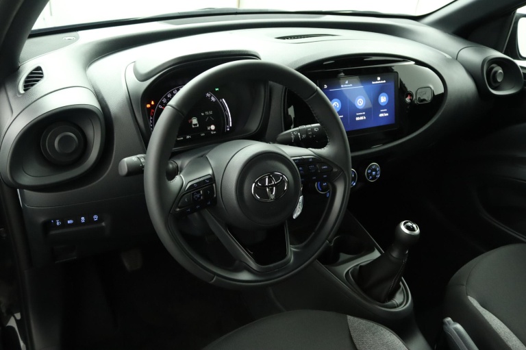 Toyota Aygo X - 1.0 VVT-i MT Play 53