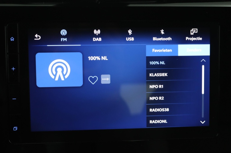 Toyota Aygo X - 1.0 VVT-i MT Play 8