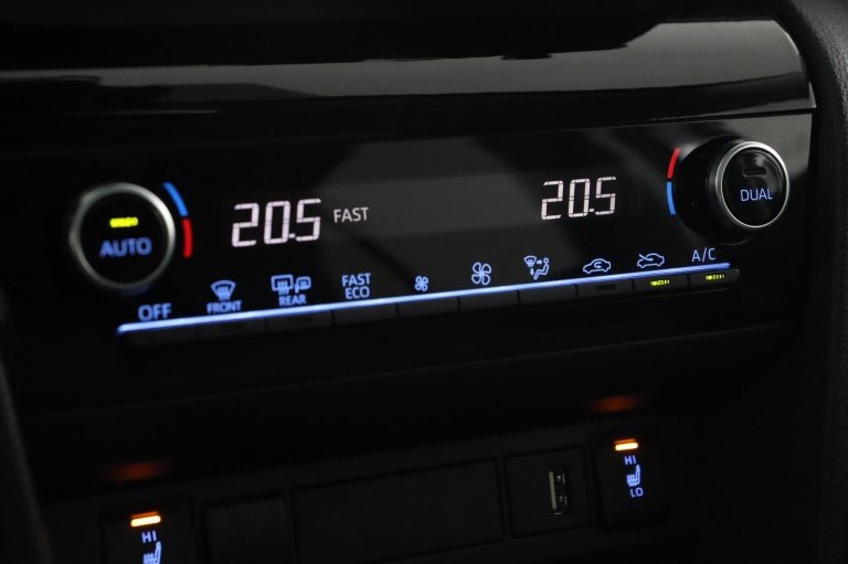 Toyota Yaris Cross - 1.5 Hybrid Executive 7