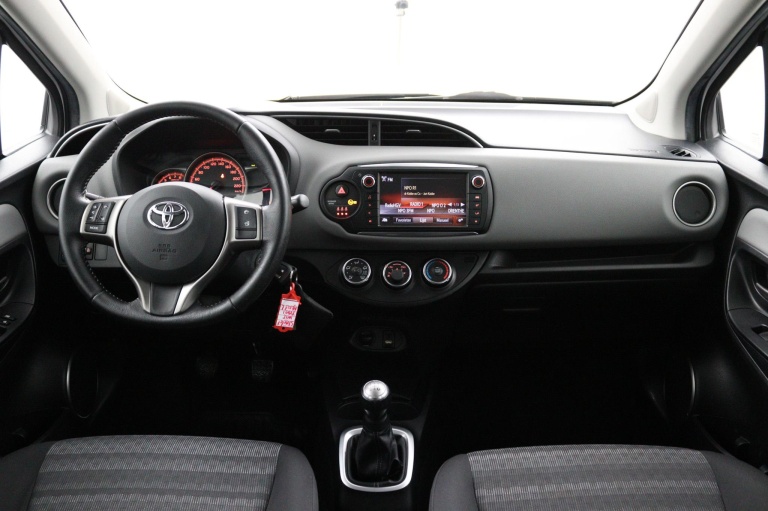 Toyota Yaris - 1.0 VVT-i Aspiration 11