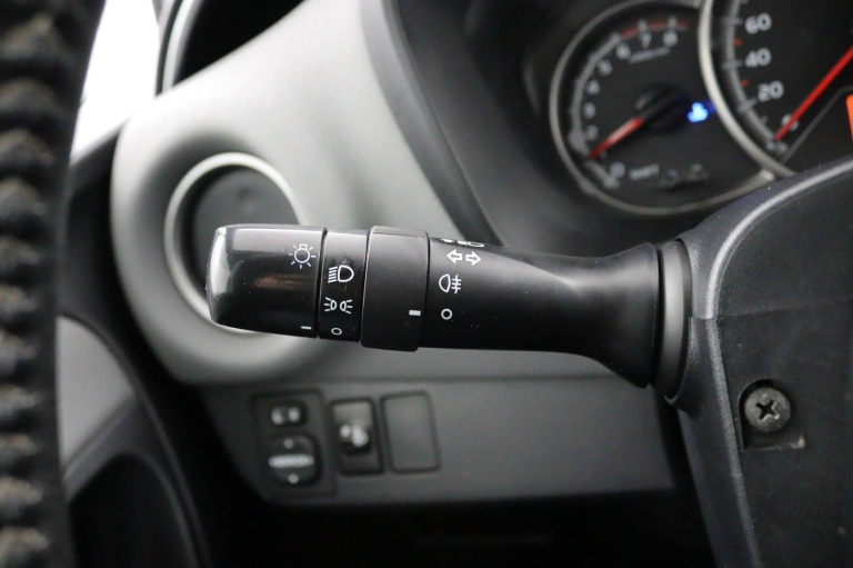 Toyota Yaris - 1.0 VVT-i Aspiration 19