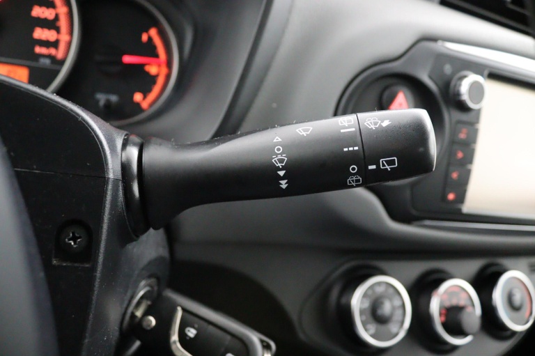 Toyota Yaris - 1.0 VVT-i Aspiration 21