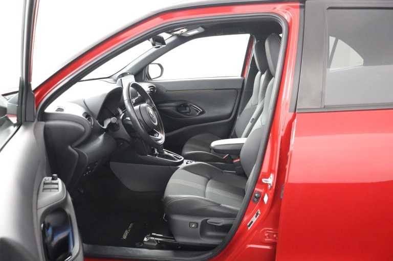 Toyota Yaris Cross - 1.5 Hybrid Adventure AWD 17