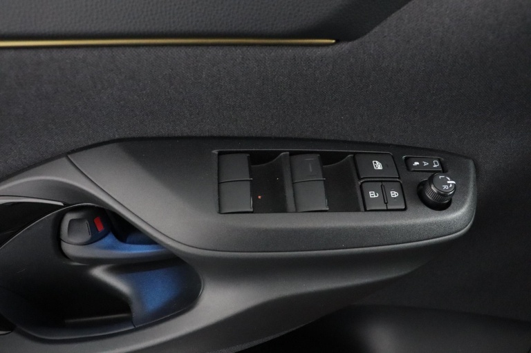 Toyota Yaris Cross - 1.5 Hybrid Adventure AWD 28