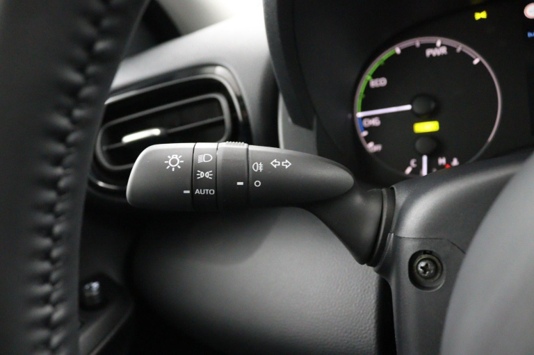 Toyota Yaris - 1.5 Hybrid 115 Comfort 20