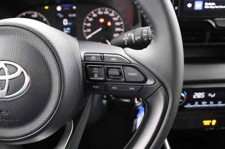 Toyota Yaris - 1.5 Hybrid 115 Comfort 18