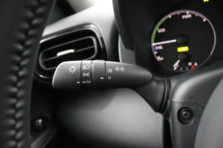 Toyota Yaris - 1.5 Hybrid 115 Comfort 19