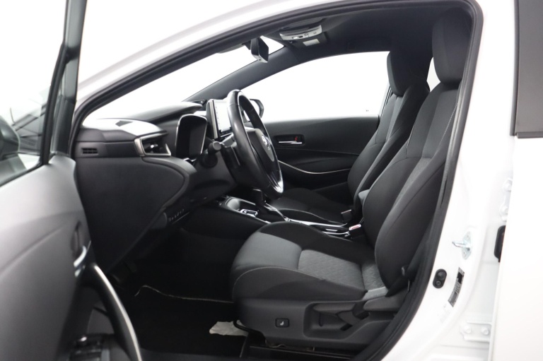 Toyota Corolla Touring Sports - 2.0 Hybrid Executive Limited 17