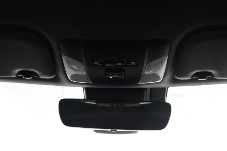 Toyota Corolla Touring Sports - 2.0 Hybrid Executive Limited 32