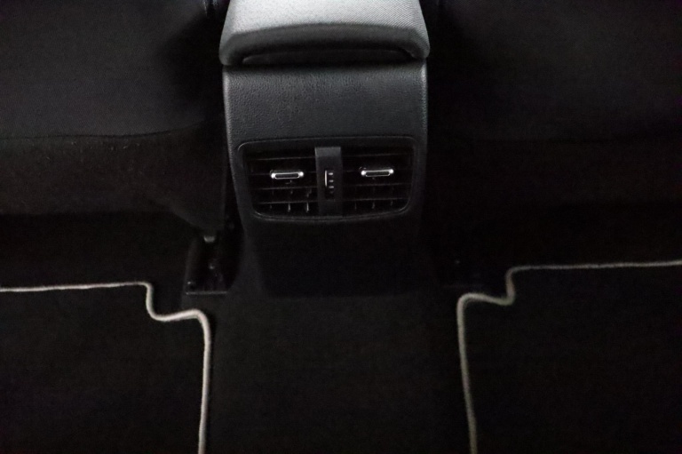 Toyota Corolla Touring Sports - 2.0 Hybrid Executive Limited 42