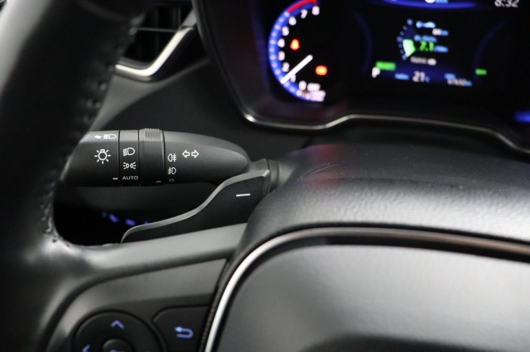 Toyota Corolla Touring Sports - 2.0 Hybrid Executive Limited 46