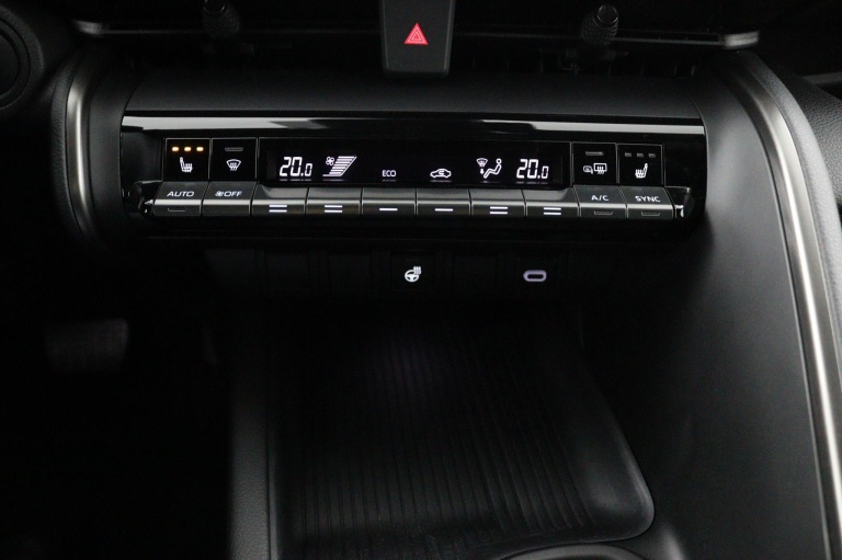 Toyota C-HR - 2.0 Plug-in Hybrid 220 Dynamic 16