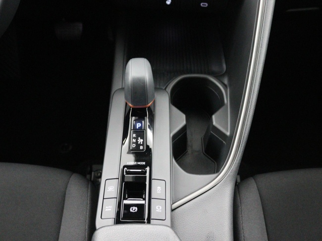 Toyota C-HR - 2.0 Plug-in Hybrid 220 Dynamic