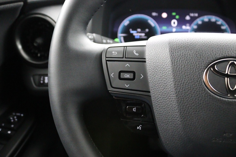 Toyota C-HR - 2.0 Plug-in Hybrid 220 Dynamic 19