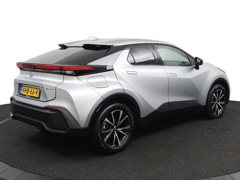 Toyota C-HR - 2.0 Plug-in Hybrid 220 Dynamic 2